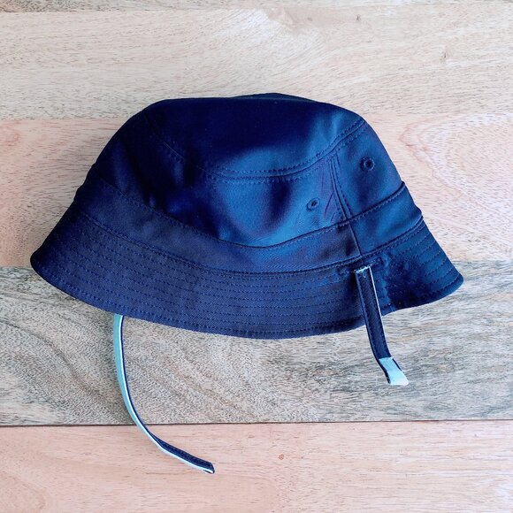 3/$15 GAP reversible swim hat 0-6m blue bucket hat - Picture 3 of 6